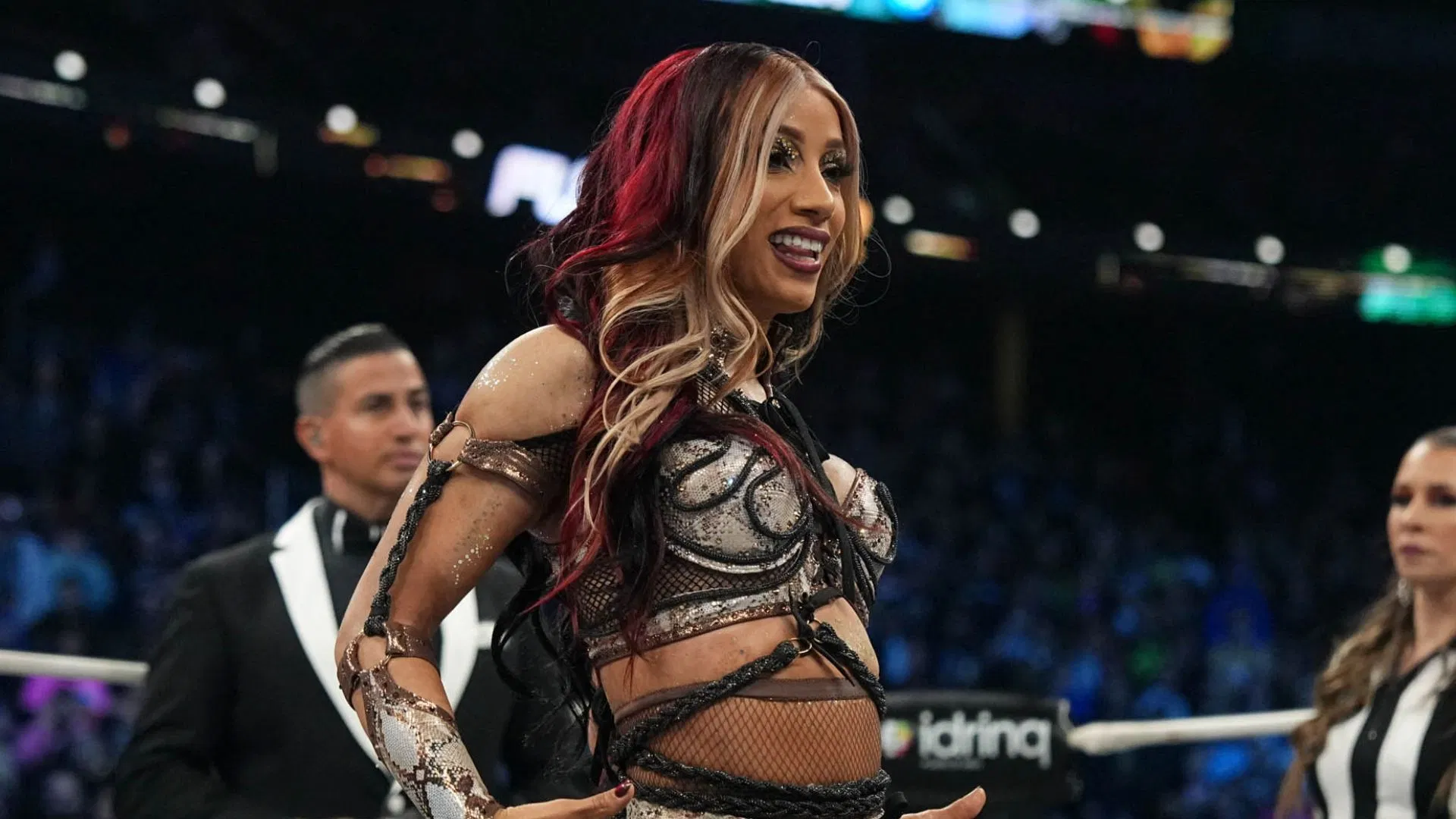 Mercedes Moné (fka Sasha Banks) suddenly takes a subtle dig at WWE